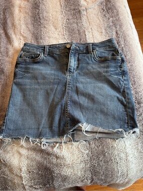White House Black Market Blue Denim Frayed-Hem Mini Skirt